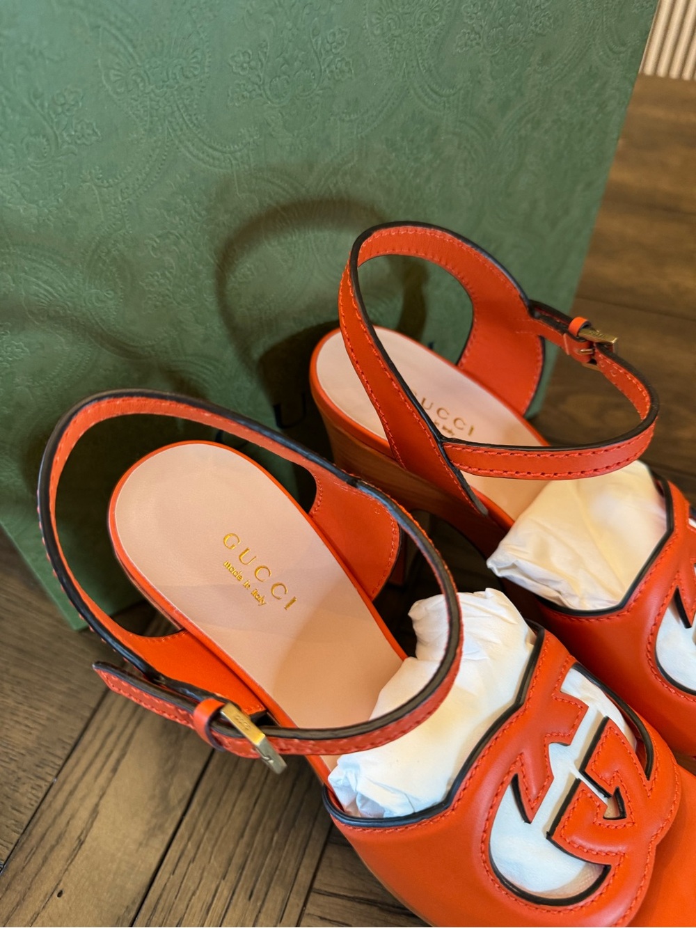 Gucci Interlocking GG Orange Heels - Picture 4 of 11